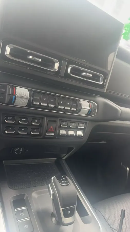 2024 212 212 T01 2.0T 252HP L4 8AT,autocango,china used car exporter,china ev exporter,chinese used car exporter,chinese used ev exporter