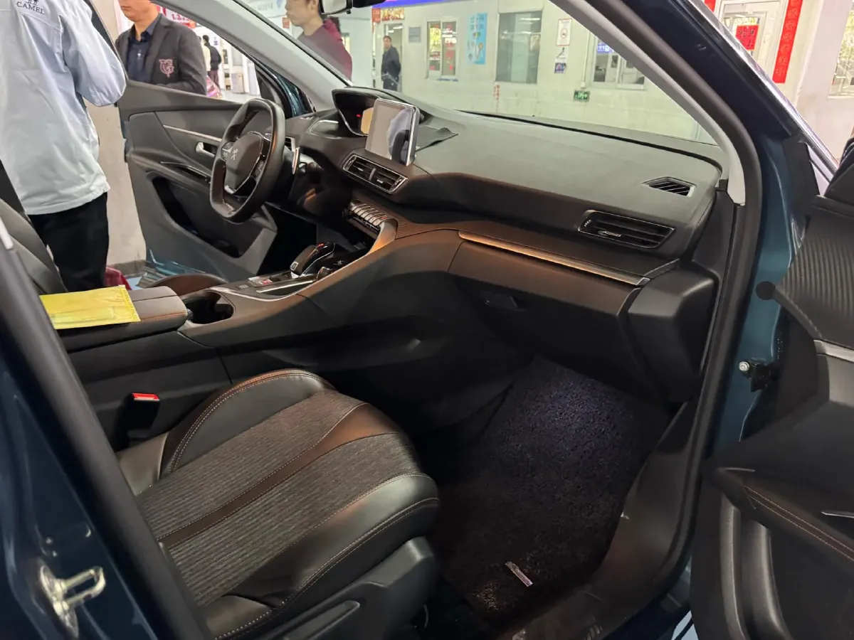 2017 Peugeot 5008 1.6T 167HP L4 6AT,autocango,china used car exporter,china ev exporter,chinese used car exporter,chinese used ev exporter