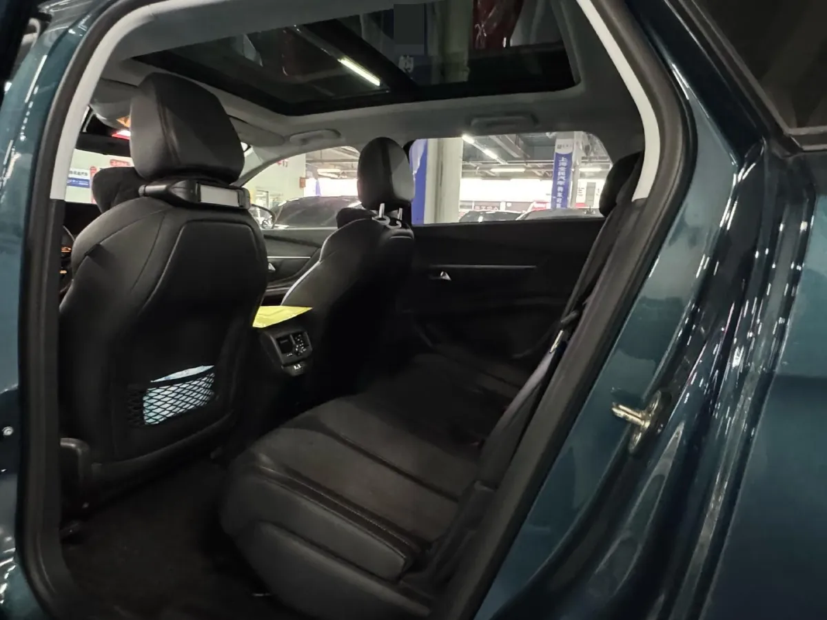 2017 Peugeot 5008 1.6T 167HP L4 6AT,autocango,china used car exporter,china ev exporter,chinese used car exporter,chinese used ev exporter