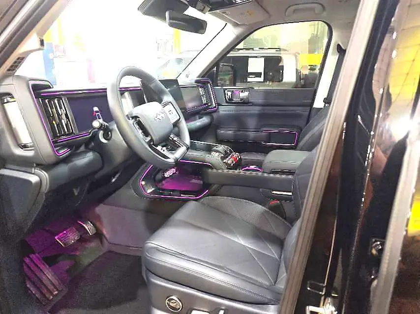 2023 FangChengBao Bao 5 1.5T 194HP L4 E-CVT PHEV 31.8KWH,autocango,china used car exporter,china ev exporter,chinese used car exporter,chinese used ev exporter