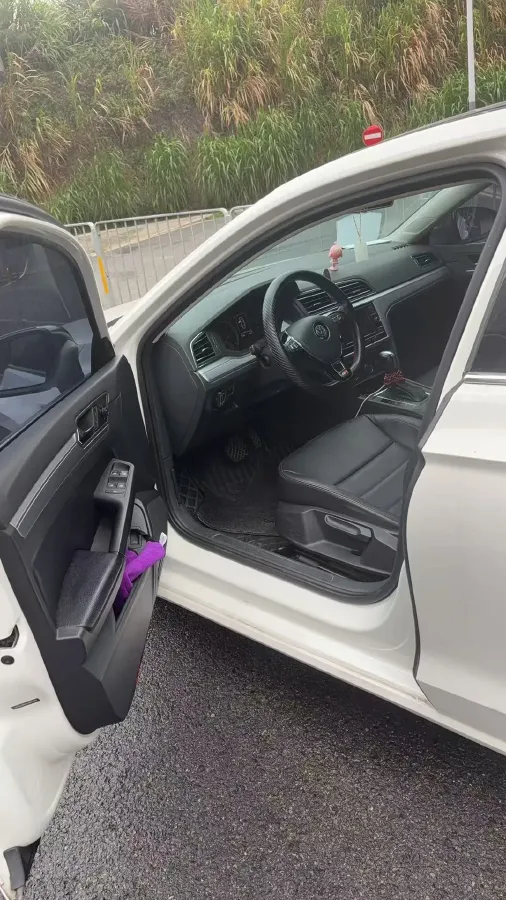 2019 Volkswagen Lamando 1.4T 131HP L4 7DCT,autocango,china used car exporter,china ev exporter,chinese used car exporter,chinese used ev exporter