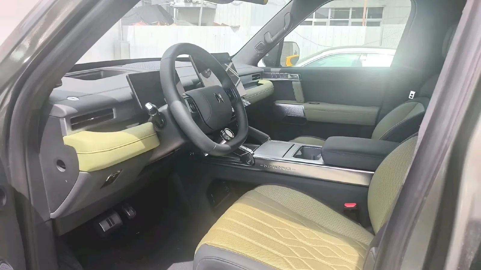 2025 BMW 3 Series 2.0T 245HP L4 8AT,autocango,china used car exporter,china ev exporter,chinese used car exporter,chinese used ev exporter