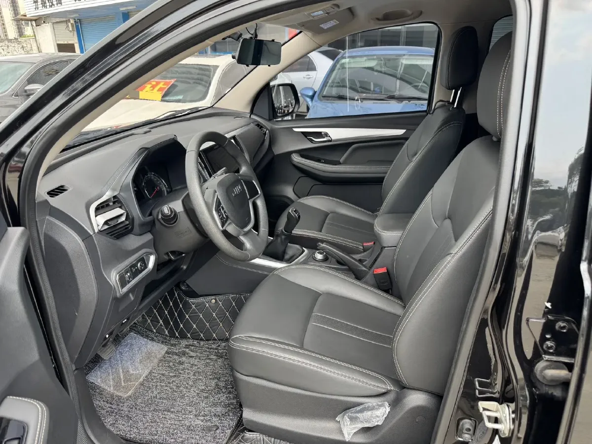 2022 Isuzu RE-MAX Jim 2.8T 120HP L4 5MT,autocango,china used car exporter,china ev exporter,chinese used car exporter,chinese used ev exporter