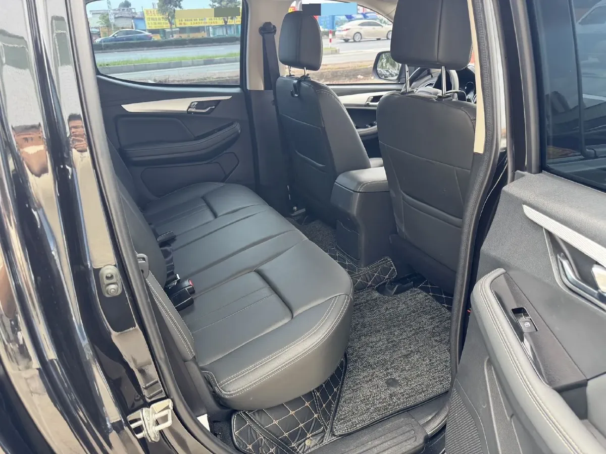 2022 Isuzu RE-MAX Jim 2.8T 120HP L4 5MT,autocango,china used car exporter,china ev exporter,chinese used car exporter,chinese used ev exporter