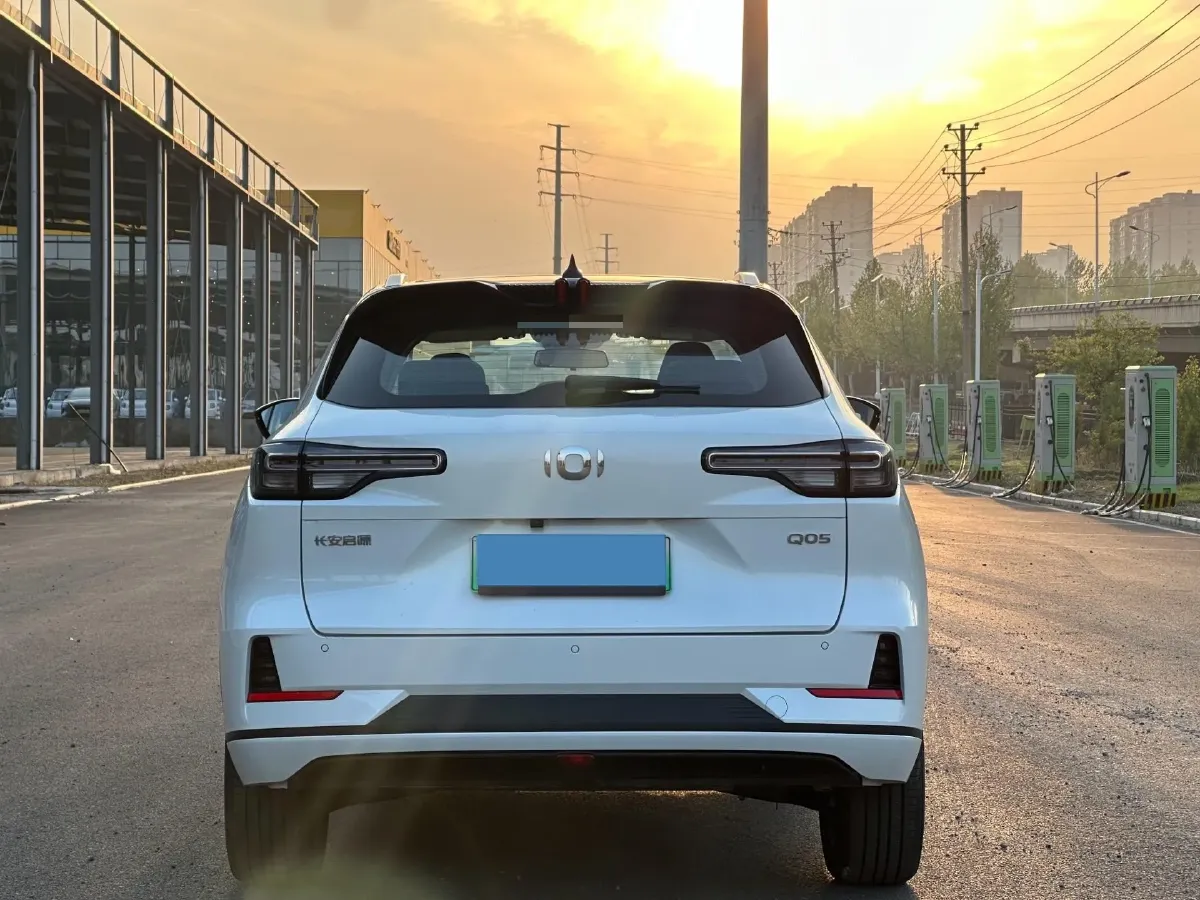 2023 Venucia Grand V DD-i 1.5T 163HP L4 E-CVT PHEV 18.4KWH,autocango,china used car exporter,china ev exporter,chinese used car exporter,chinese used ev exporter