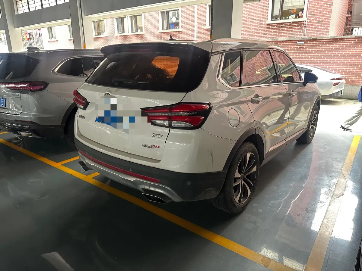 2018 Brilliance Auto V7 1.6T 204HP L4 7DCT,autocango,china used car exporter,china ev exporter,chinese used car exporter,chinese used ev exporter
