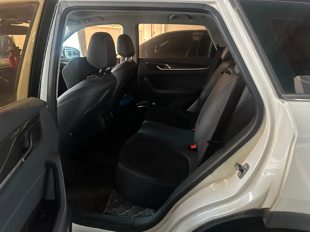 2018 Brilliance Auto V7 1.6T 204HP L4 7DCT,autocango,china used car exporter,china ev exporter,chinese used car exporter,chinese used ev exporter