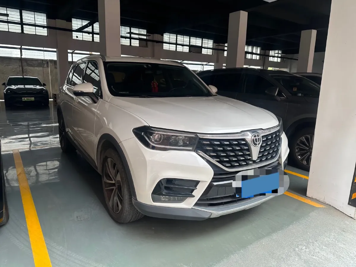 2018 Brilliance Auto V7 1.6T 204HP L4 7DCT,autocango,china used car exporter,china ev exporter,chinese used car exporter,chinese used ev exporter