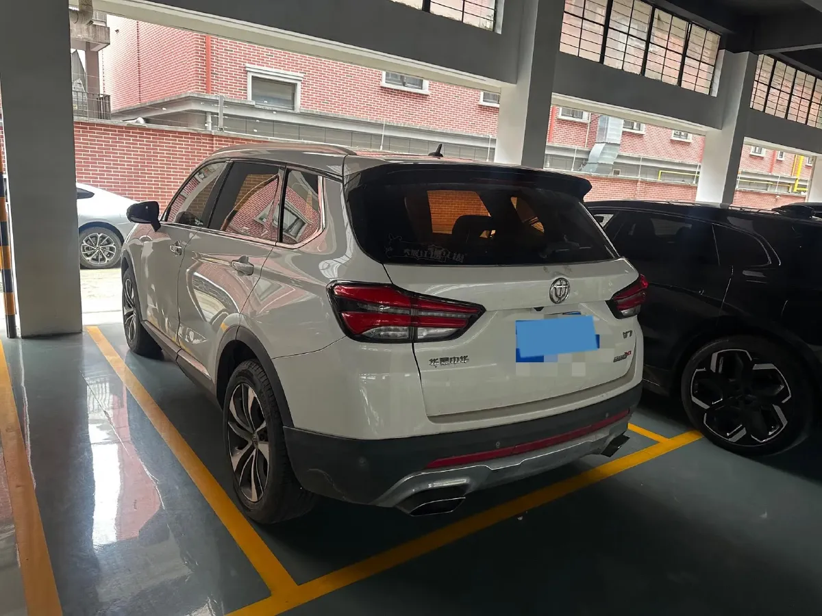 2018 Brilliance Auto V7 1.6T 204HP L4 7DCT,autocango,china used car exporter,china ev exporter,chinese used car exporter,chinese used ev exporter