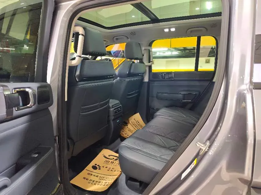 2023 FangChengBao Bao 5 1.5T 194HP L4 E-CVT PHEV 31.8KWH,autocango,china used car exporter,china ev exporter,chinese used car exporter,chinese used ev exporter