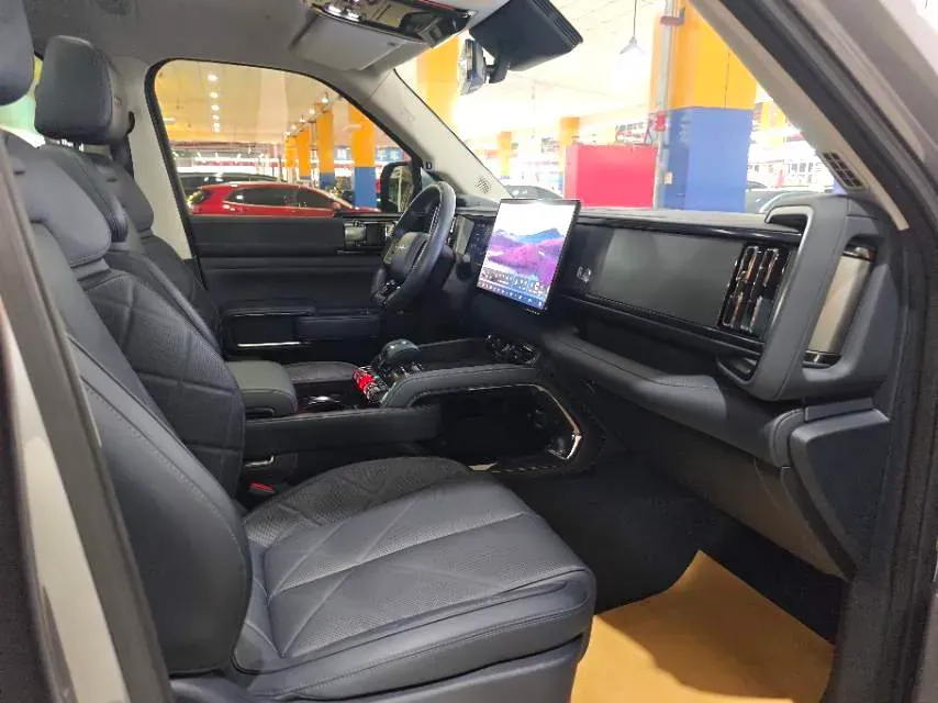 2023 FangChengBao Bao 5 1.5T 194HP L4 E-CVT PHEV 31.8KWH,autocango,china used car exporter,china ev exporter,chinese used car exporter,chinese used ev exporter