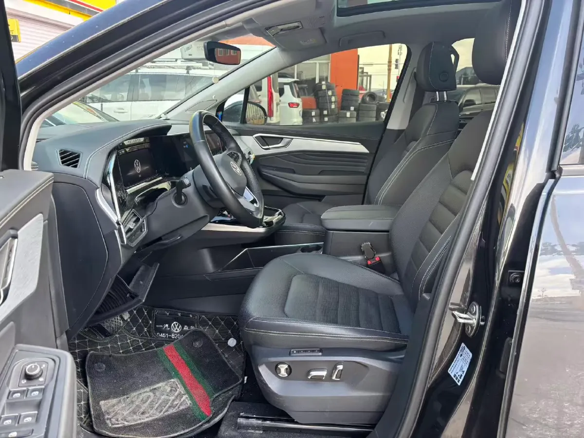 2024 Volkswagen Talagon 2.0T 220HP L4 7DCT,autocango,china used car exporter,china ev exporter,chinese used car exporter,chinese used ev exporter