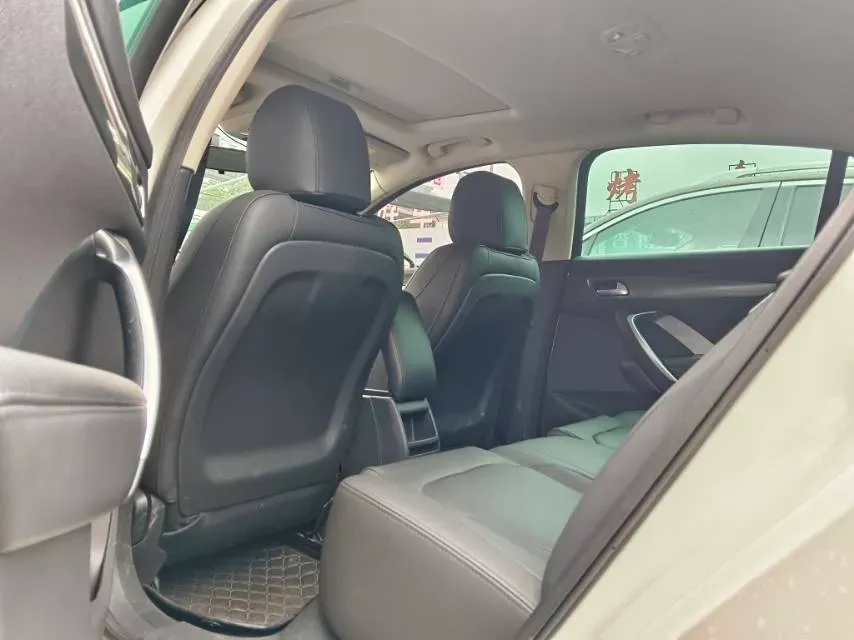 2016 DS 5LS 1.6T 167HP L4 6AT,autocango,china used car exporter,china ev exporter,chinese used car exporter,chinese used ev exporter