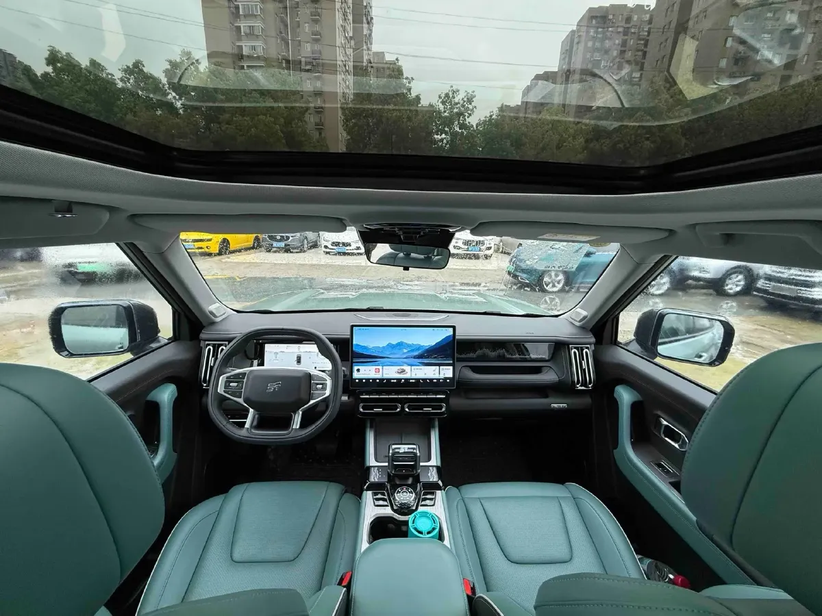 2025 Jetour Traveller 2.0T 254HP L4 7DCT,autocango,china used car exporter,china ev exporter,chinese used car exporter,chinese used ev exporter