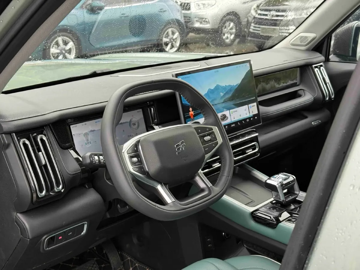 2025 Jetour Traveller 2.0T 254HP L4 7DCT,autocango,china used car exporter,china ev exporter,chinese used car exporter,chinese used ev exporter