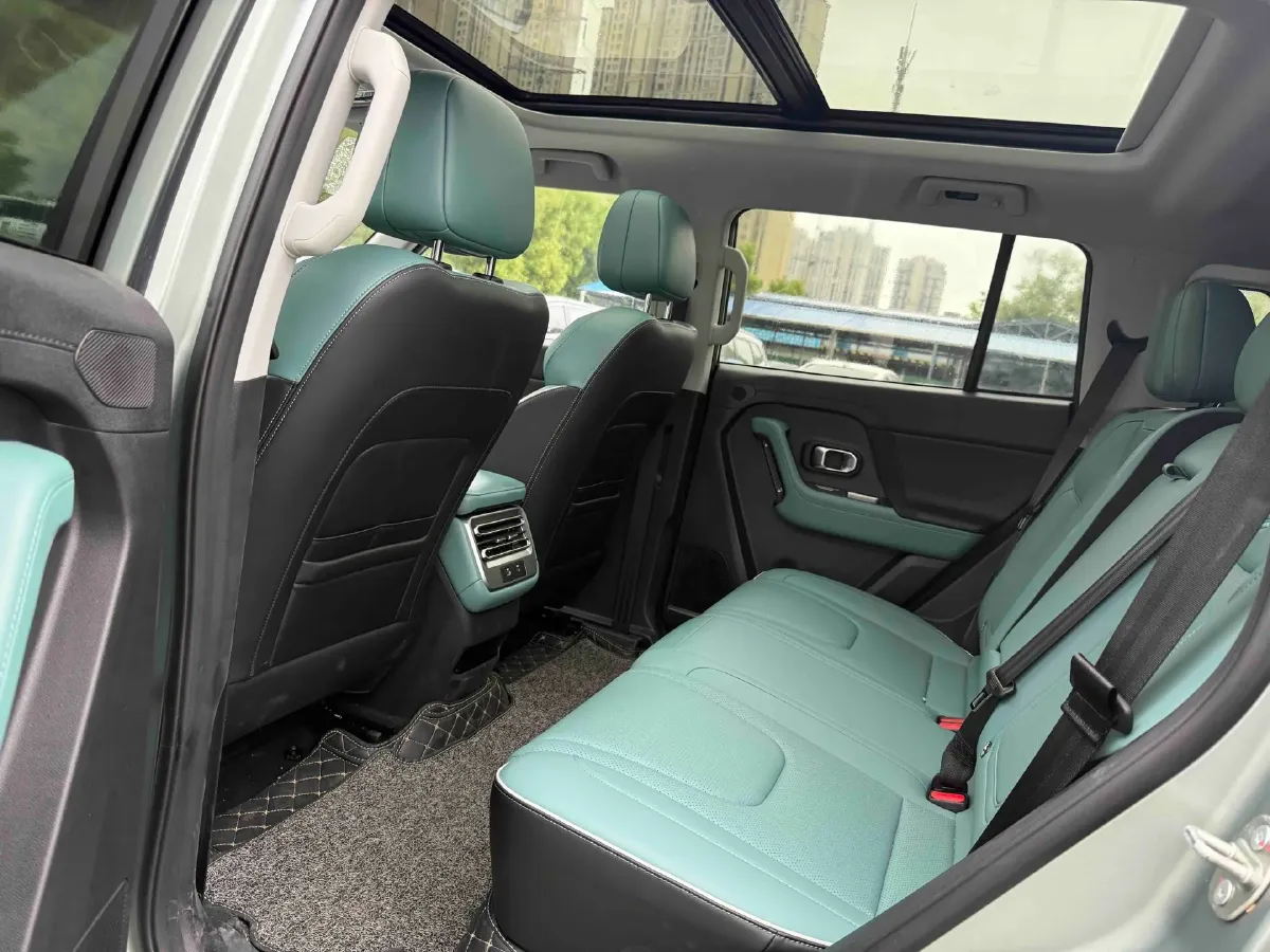 2025 Jetour Traveller 2.0T 254HP L4 7DCT,autocango,china used car exporter,china ev exporter,chinese used car exporter,chinese used ev exporter