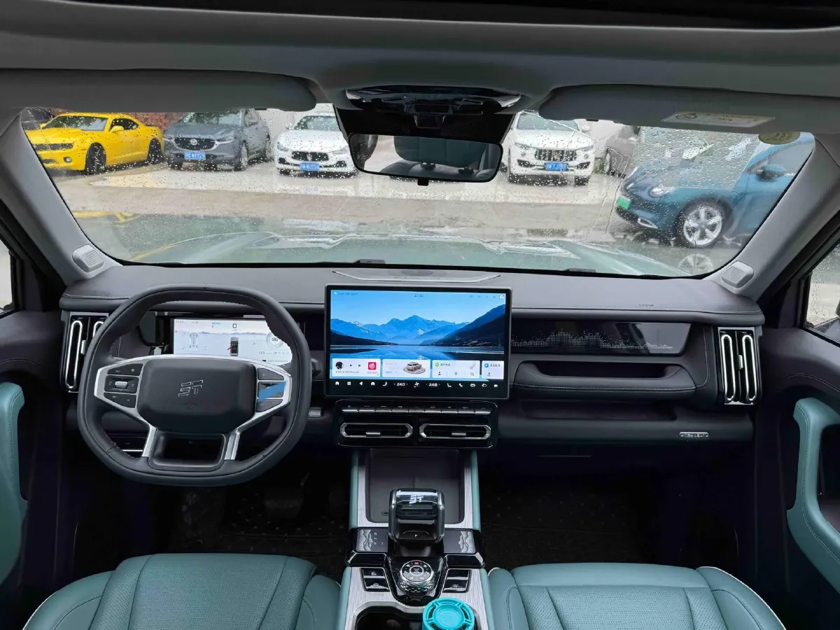 2025 Jetour Traveller 2.0T 254HP L4 7DCT,autocango,china used car exporter,china ev exporter,chinese used car exporter,chinese used ev exporter