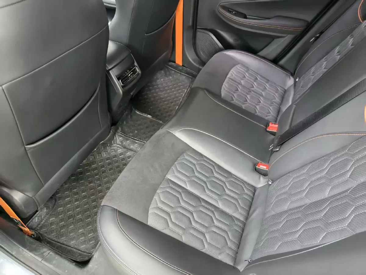 2021 ChangAn UNI-T 1.5T 180HP L4 7DCT,autocango,china used car exporter,china ev exporter,chinese used car exporter,chinese used ev exporter