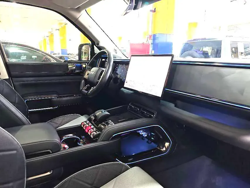 2023 FangChengBao Bao 5 1.5T 194HP L4 E-CVT PHEV 31.8KWH,autocango,china used car exporter,china ev exporter,chinese used car exporter,chinese used ev exporter