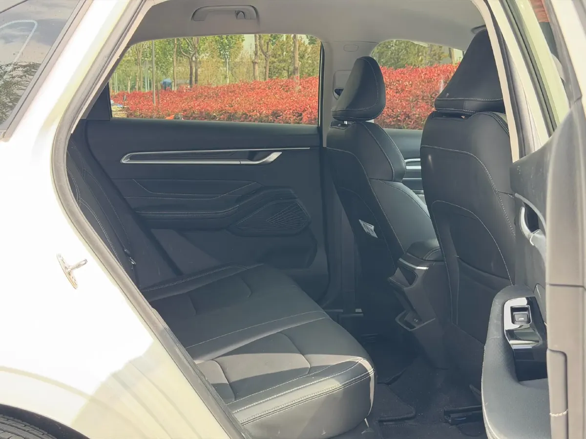 2025 Geely Emgrand 1.5L 127HP L4 5MT,autocango,china used car exporter,china ev exporter,chinese used car exporter,chinese used ev exporter