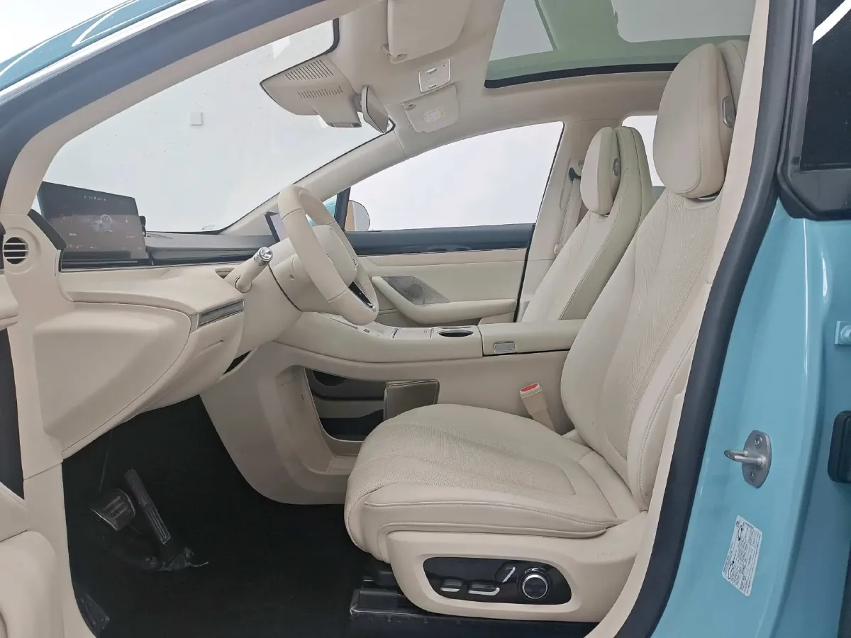 2025 Luxeed R7 REEV 156HP REEV 37KWH,autocango,china used car exporter,china ev exporter,chinese used car exporter,chinese used ev exporter