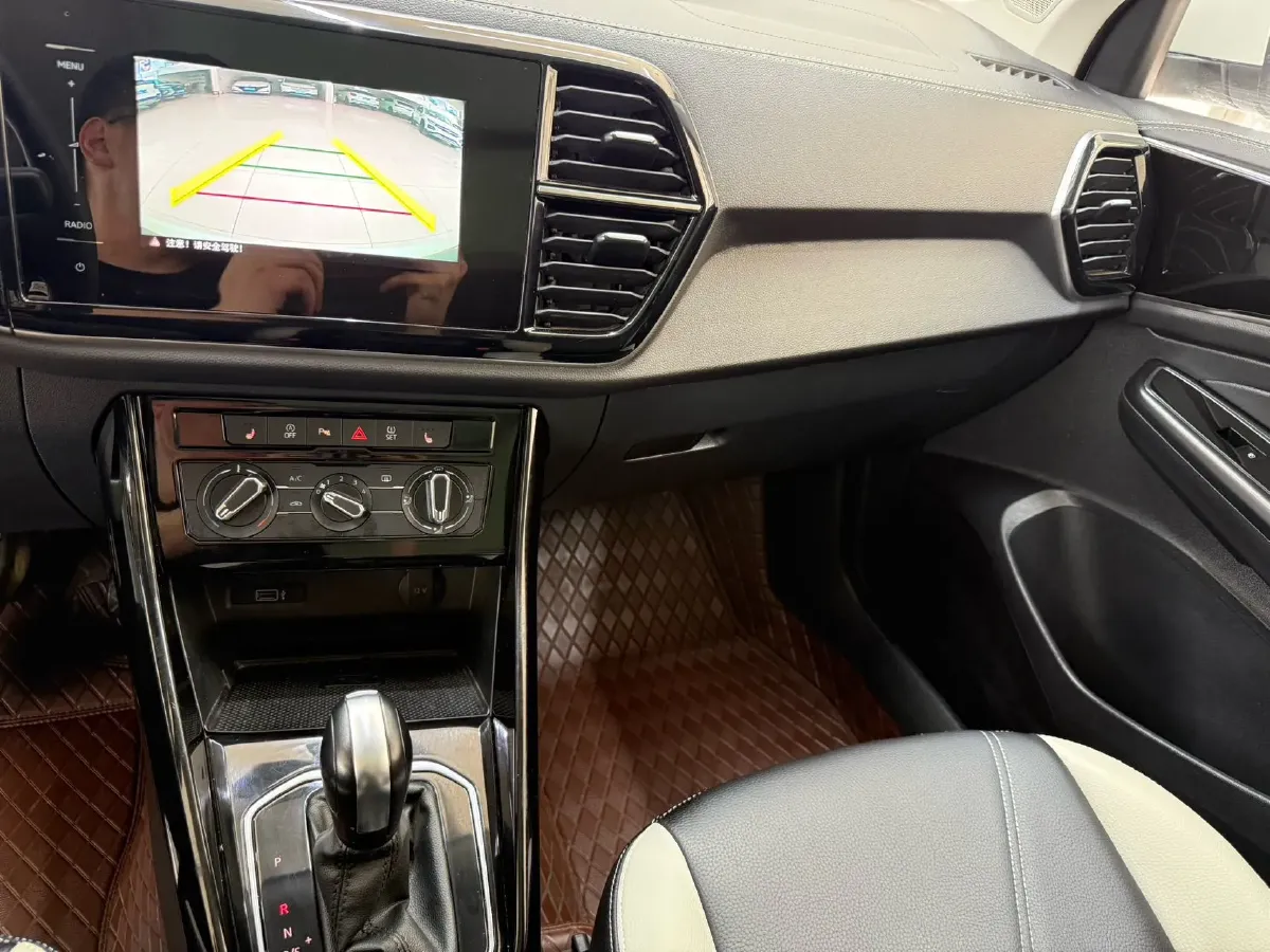 2021 Jetta VS7 1.4T 150HP L4 6AT,autocango,china used car exporter,china ev exporter,chinese used car exporter,chinese used ev exporter