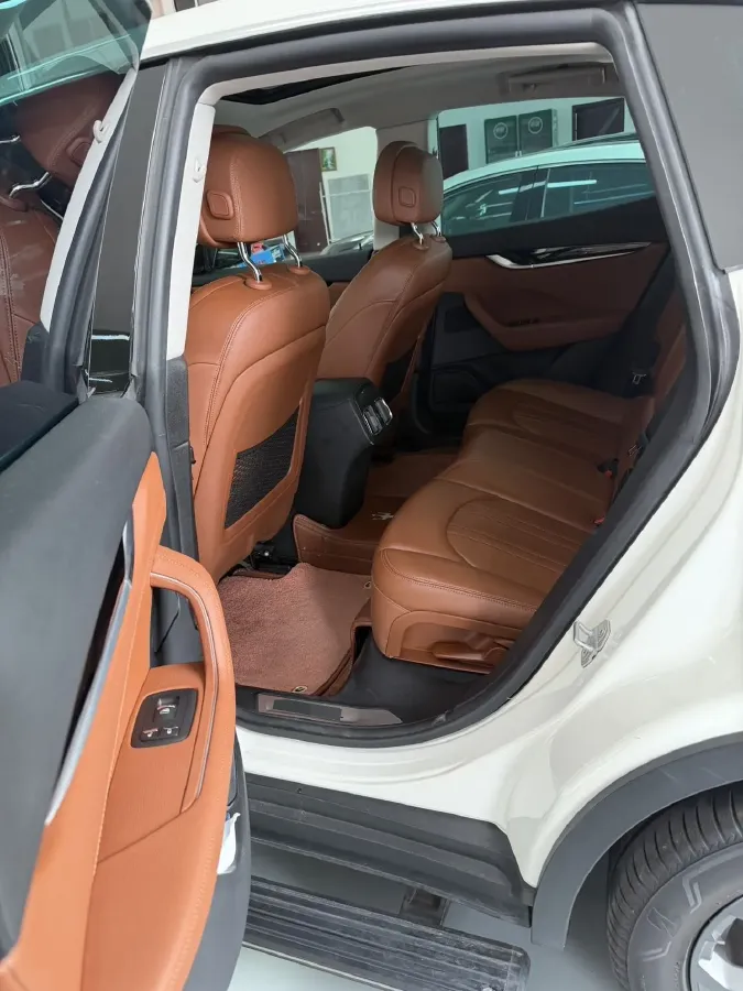 2021 Maserati Levante 3.0T 350HP V6 8AT,autocango,china used car exporter,china ev exporter,chinese used car exporter,chinese used ev exporter