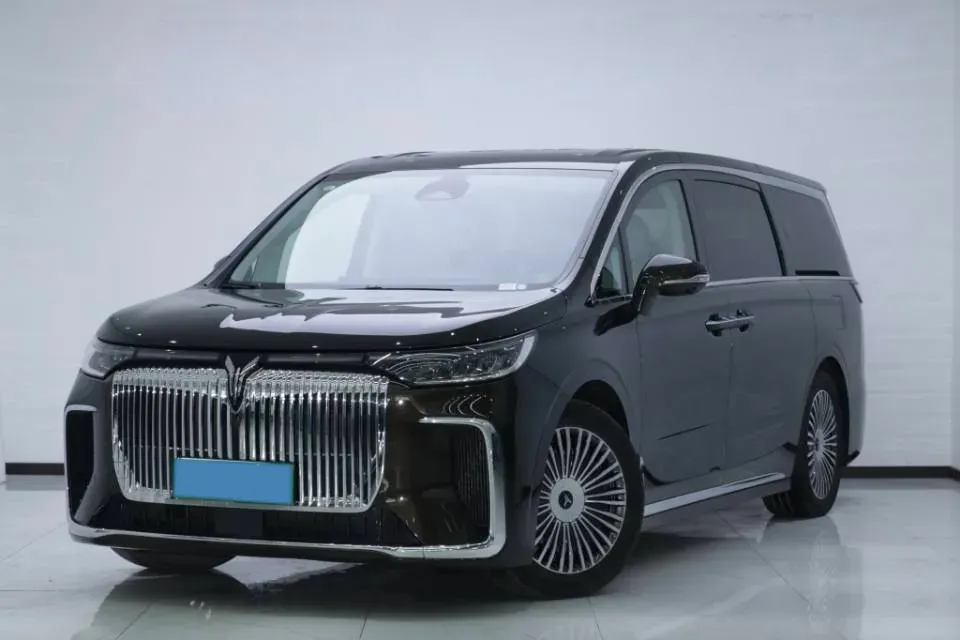 2025 Voyah Dream 1.5T 150HP L4 PHEV 41.7KWH,autocango,china used car exporter,china ev exporter,chinese used car exporter,chinese used ev exporter