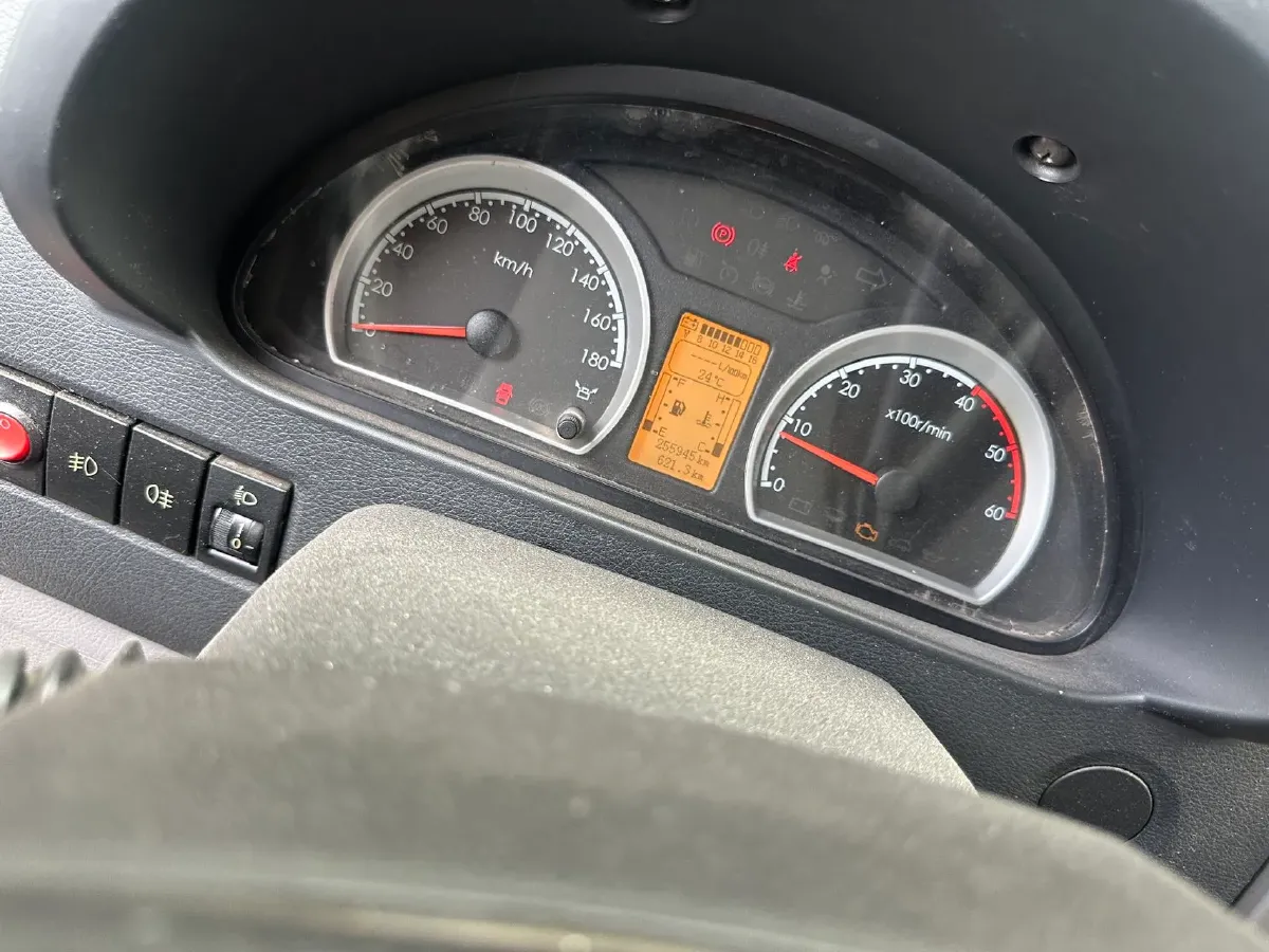 2018 DongFeng DFAC YuFeng 3.0T 143HP L4 6MT,autocango,china used car exporter,china ev exporter,chinese used car exporter,chinese used ev exporter