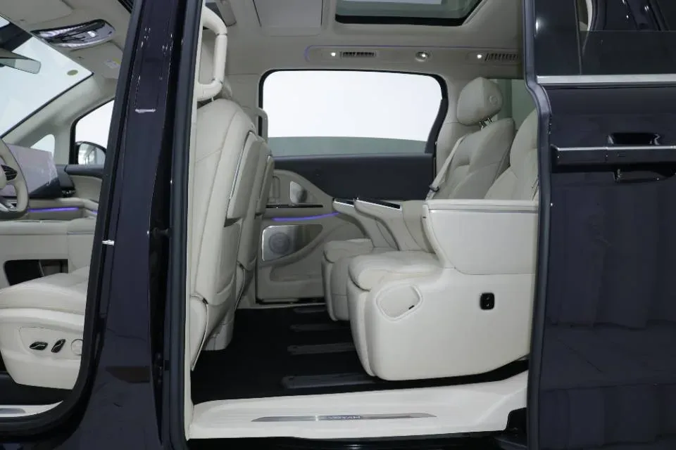 2025 Voyah Dream 1.5T 150HP L4 PHEV 41.7KWH,autocango,china used car exporter,china ev exporter,chinese used car exporter,chinese used ev exporter