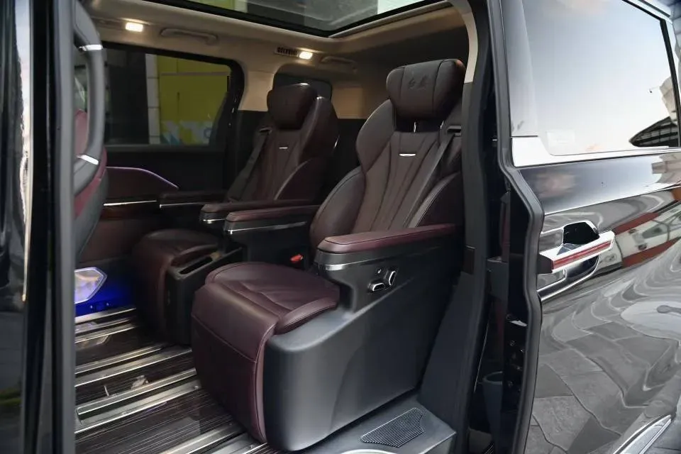 2023 HongQi HQ9 2.0T 252HP L4 8AT,autocango,china used car exporter,china ev exporter,chinese used car exporter,chinese used ev exporter