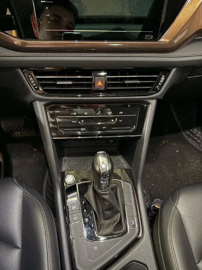 2022 Ford Transit 2.0T 202HP L4 6AT,autocango,china used car exporter,china ev exporter,chinese used car exporter,chinese used ev exporter