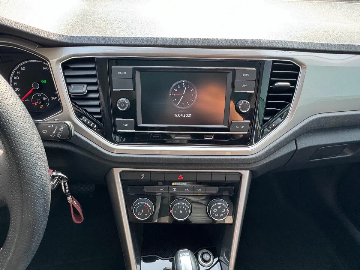 2019 Volkswagen T-Roc 1.4T 131HP L4 7DCT,autocango,china used car exporter,china ev exporter,chinese used car exporter,chinese used ev exporter