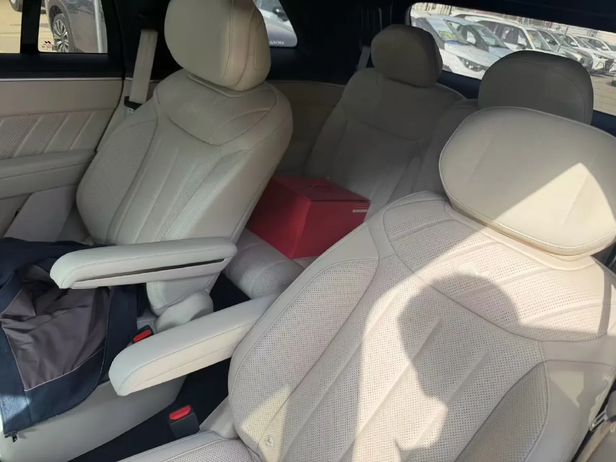 2025 ONVO L90 BEV,autocango,china used car exporter,china ev exporter,chinese used car exporter,chinese used ev exporter