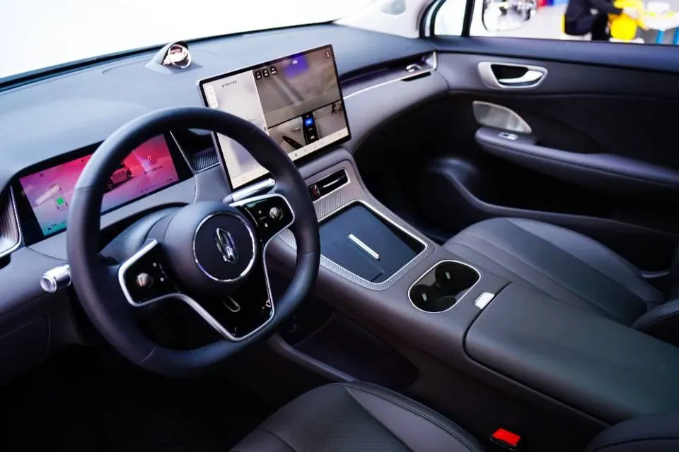 2025 HIMA Shangjie H5 REEV 98HP REEV,autocango,china used car exporter,china ev exporter,chinese used car exporter,chinese used ev exporter