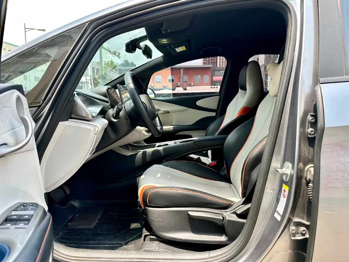 2021 Ford Escort 1.5L 122HP L3 6AT,autocango,china used car exporter,china ev exporter,chinese used car exporter,chinese used ev exporter