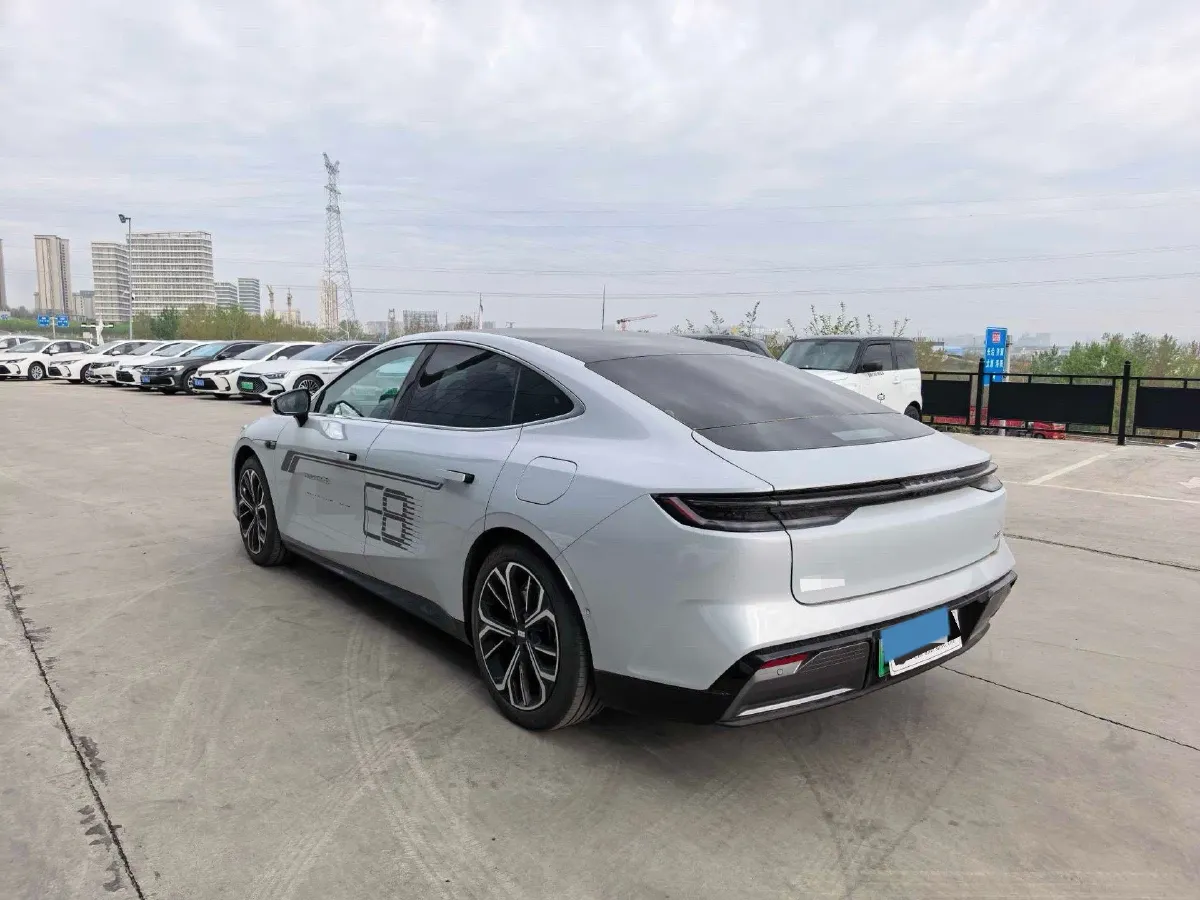 2025 Geely Galaxy E8 BEV 76KWH,autocango,china used car exporter,china ev exporter,chinese used car exporter,chinese used ev exporter