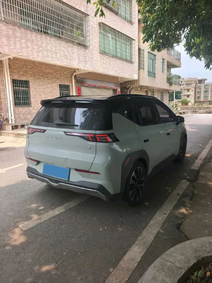 2022 Geely Okavango 1.8T 184HP L4 7DCT,autocango,china used car exporter,china ev exporter,chinese used car exporter,chinese used ev exporter