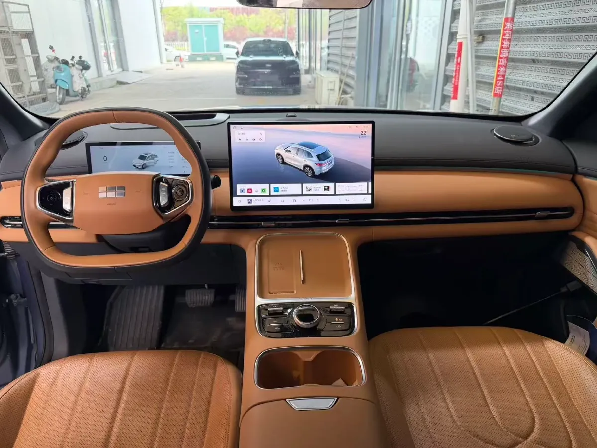 2025 Geely Galaxy L7 1.5L 112HP L4 1DHT PHEV 18.4KWH,autocango,china used car exporter,china ev exporter,chinese used car exporter,chinese used ev exporter