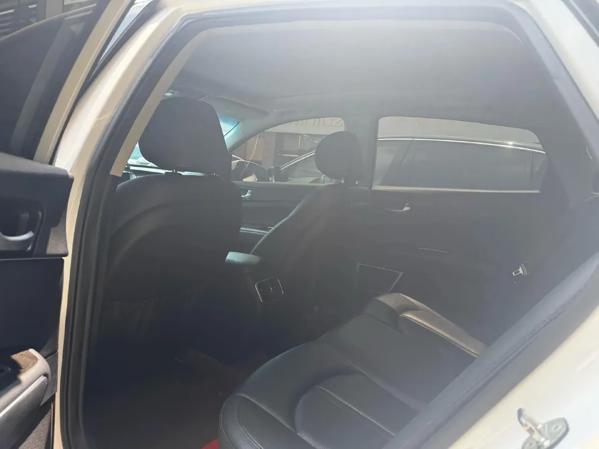 2016 Kia K5 1.6T 180HP L4 7DCT,autocango,china used car exporter,china ev exporter,chinese used car exporter,chinese used ev exporter