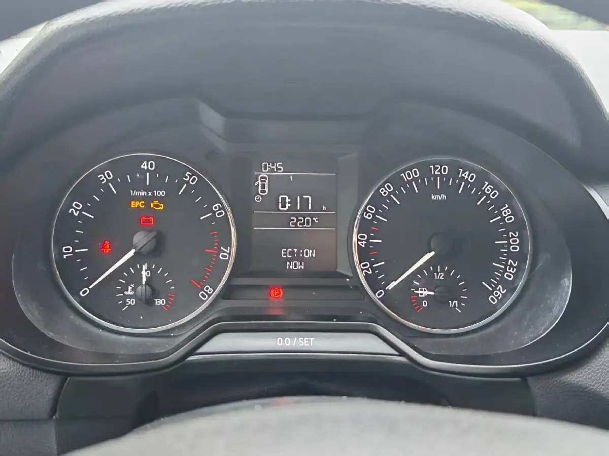 2018 Skoda Octavia 1.6L 110HP L4 5MT,autocango,china used car exporter,china ev exporter,chinese used car exporter,chinese used ev exporter