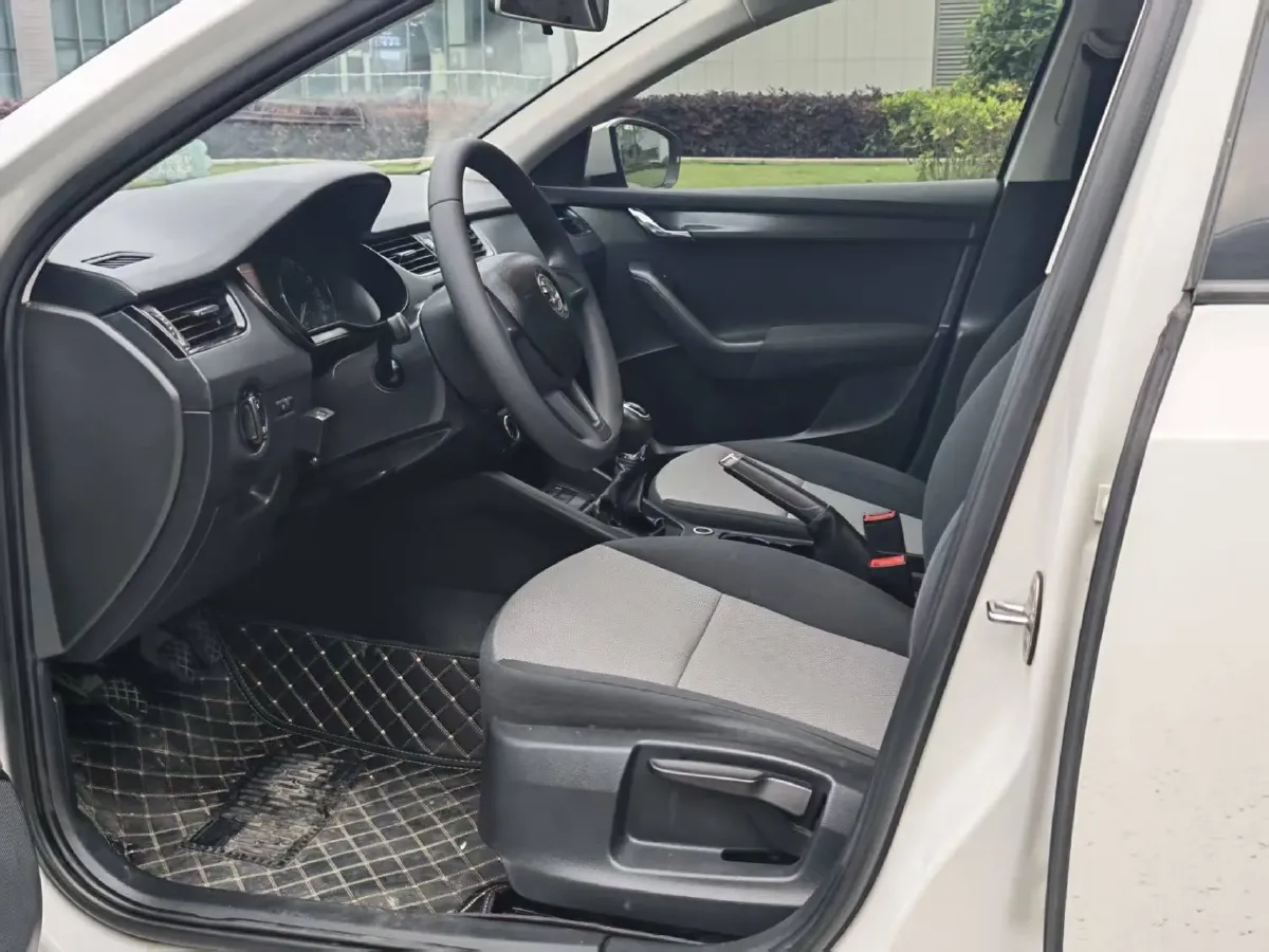 2018 Skoda Octavia 1.6L 110HP L4 5MT,autocango,china used car exporter,china ev exporter,chinese used car exporter,chinese used ev exporter