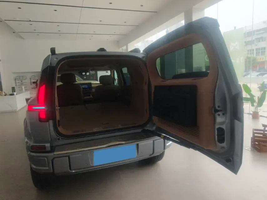 2025 Jetour Zongheng G700 2.0T 211HP L4 2DHT PHEV,autocango,china used car exporter,china ev exporter,chinese used car exporter,chinese used ev exporter