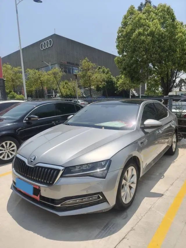 2019 Skoda Superb 1.4T 150HP L4 7DCT,autocango,china used car exporter,china ev exporter,chinese used car exporter,chinese used ev exporter