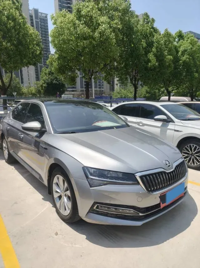2019 Skoda Superb 1.4T 150HP L4 7DCT,autocango,china used car exporter,china ev exporter,chinese used car exporter,chinese used ev exporter