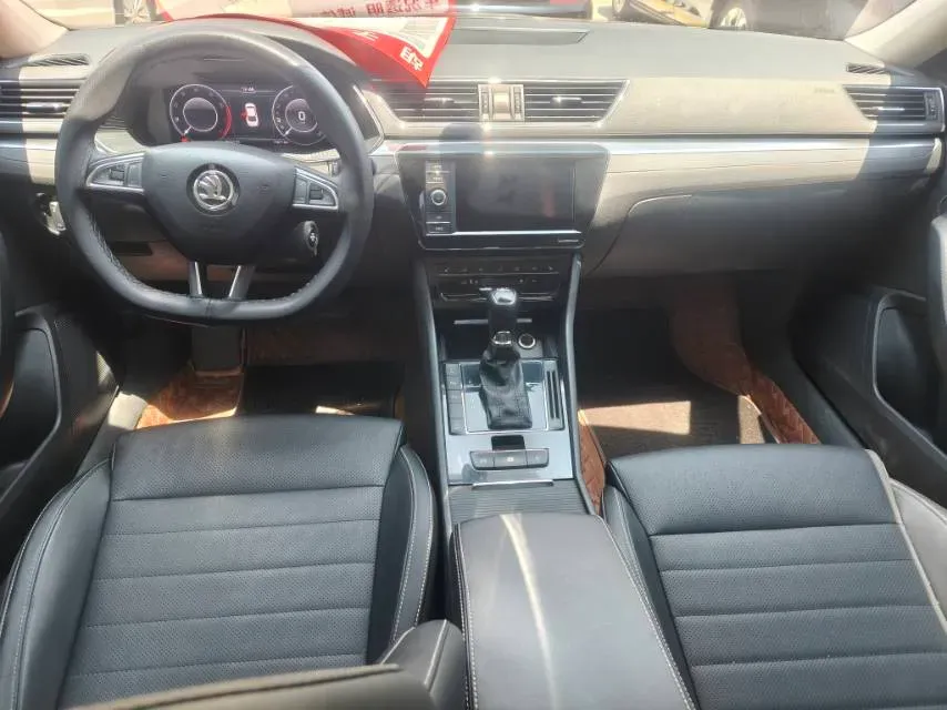 2019 Skoda Superb 1.4T 150HP L4 7DCT,autocango,china used car exporter,china ev exporter,chinese used car exporter,chinese used ev exporter