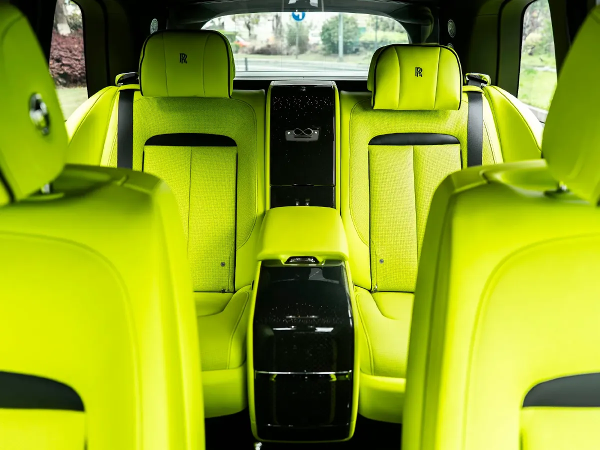 2025 Mansory Cullinan 6.7T 600HP V12 8AT,autocango,china used car exporter,china ev exporter,chinese used car exporter,chinese used ev exporter