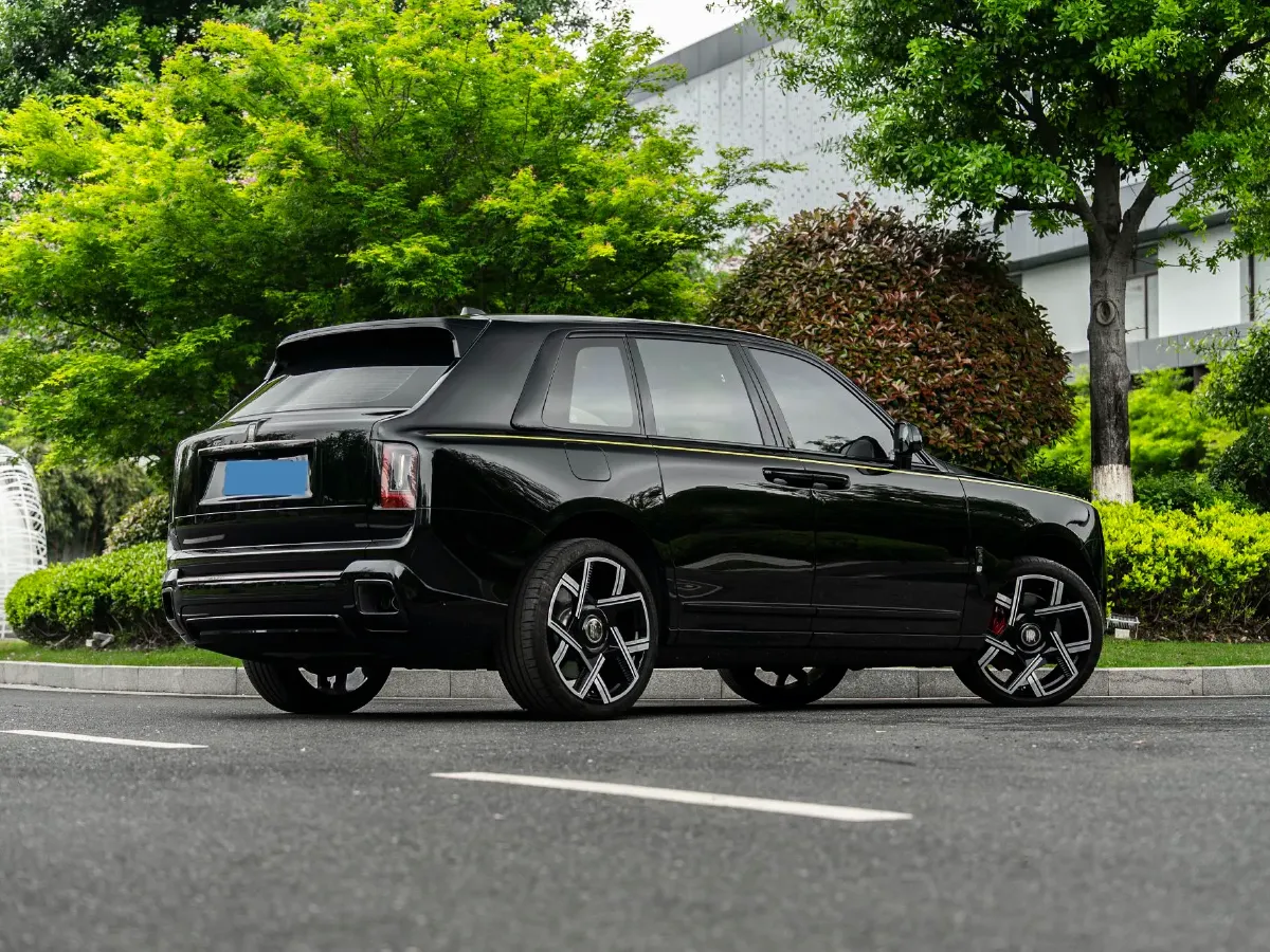 2025 Mansory Cullinan 6.7T 600HP V12 8AT,autocango,china used car exporter,china ev exporter,chinese used car exporter,chinese used ev exporter