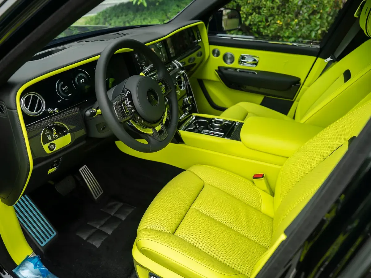 2025 Mansory Cullinan 6.7T 600HP V12 8AT,autocango,china used car exporter,china ev exporter,chinese used car exporter,chinese used ev exporter