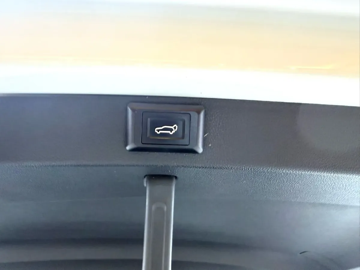 2021 Skoda Karoq 1.4T 150HP L4 7DCT,autocango,china used car exporter,china ev exporter,chinese used car exporter,chinese used ev exporter